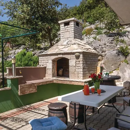 度假居 Two-bedroom In Stasevica