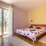 Prázdninový dům Two-bedroom In Stasevica