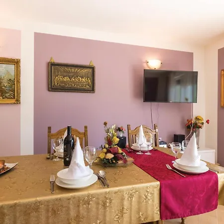 Two-bedroom In Holiday home *