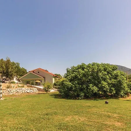 Two-bedroom In בית נופש *